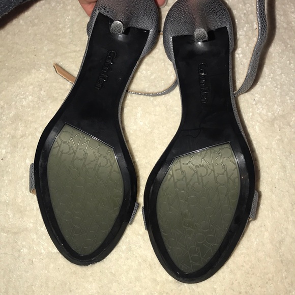 calvin klein heels - Picture 4 of 4